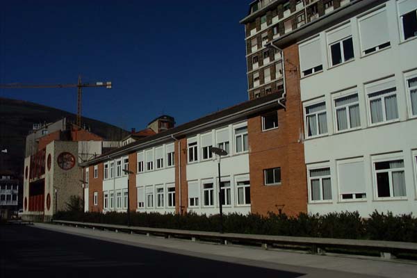 Escuela Maestru Casanova (Cangas del Narcea)